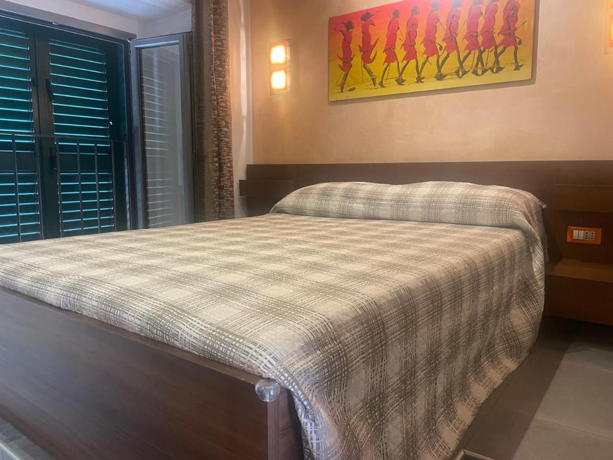 Be Your Home - Grazioso Monolocale Tra Porto E Stazione Civitavecchia Buitenkant foto