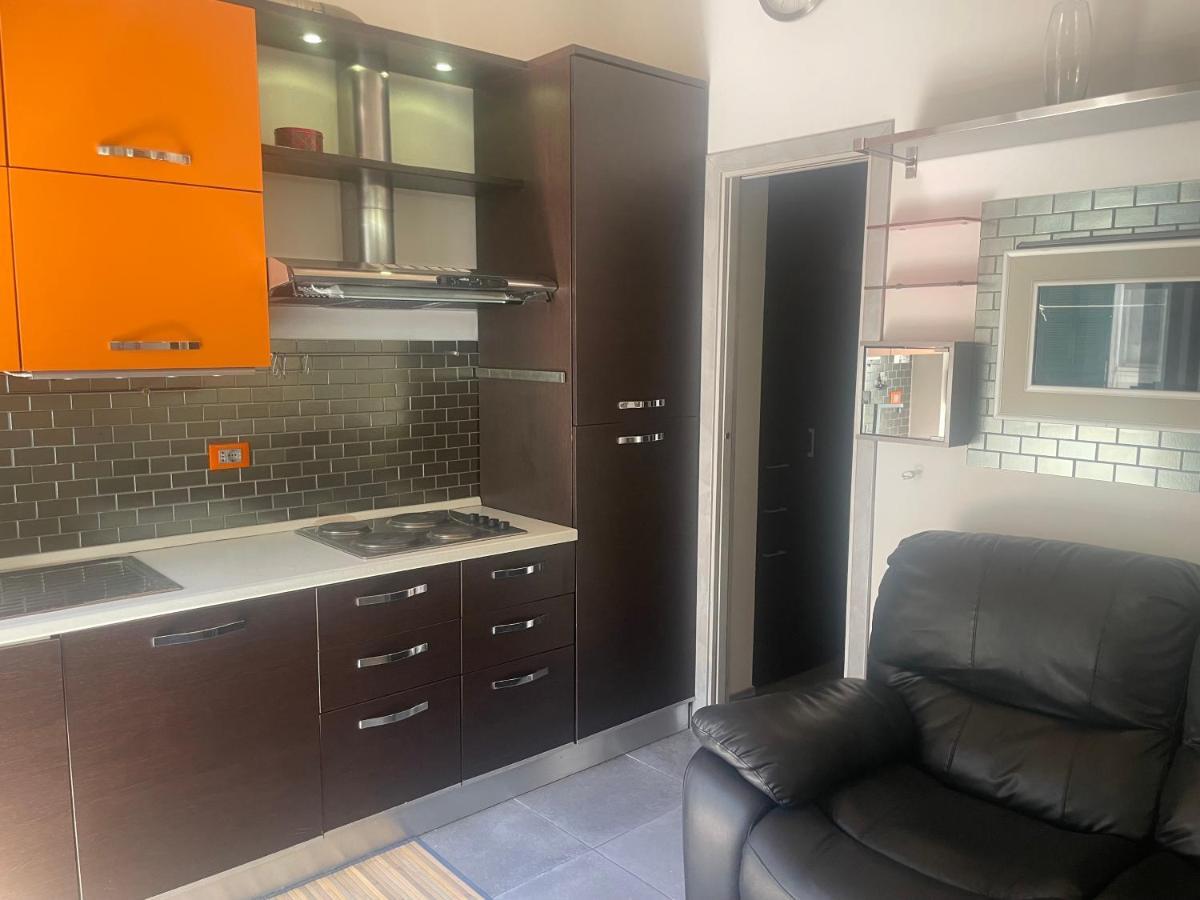Be Your Home - Grazioso Monolocale Tra Porto E Stazione Civitavecchia Buitenkant foto