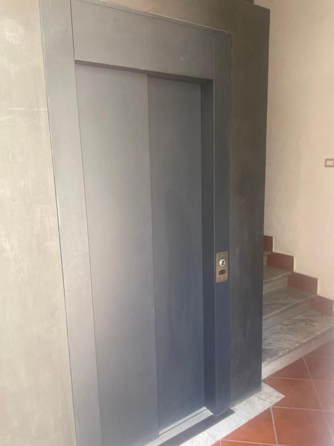 Be Your Home - Grazioso Monolocale Tra Porto E Stazione Civitavecchia Buitenkant foto